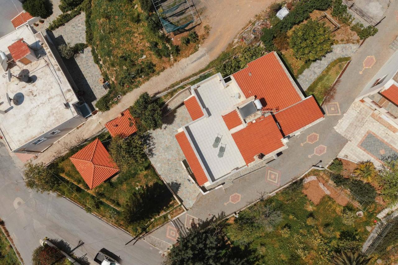Villa Melenia For Family Holidays By The Beach 阿齐亚·佩拉加 外观 照片