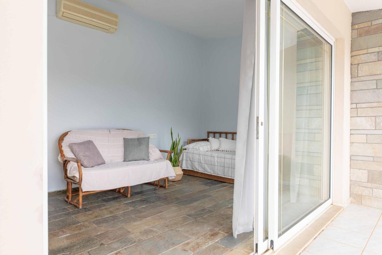 Villa Melenia For Family Holidays By The Beach 阿齐亚·佩拉加 外观 照片