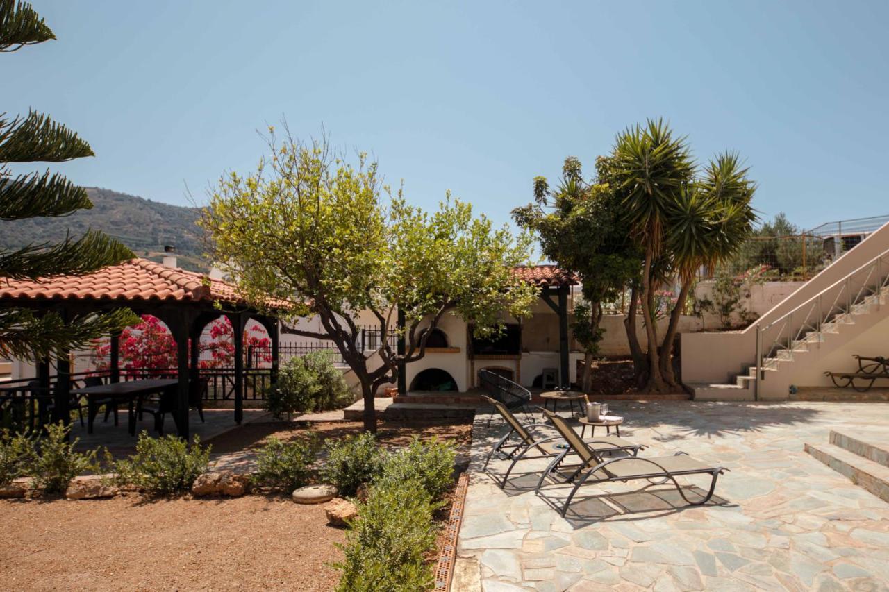 Villa Melenia For Family Holidays By The Beach 阿齐亚·佩拉加 外观 照片