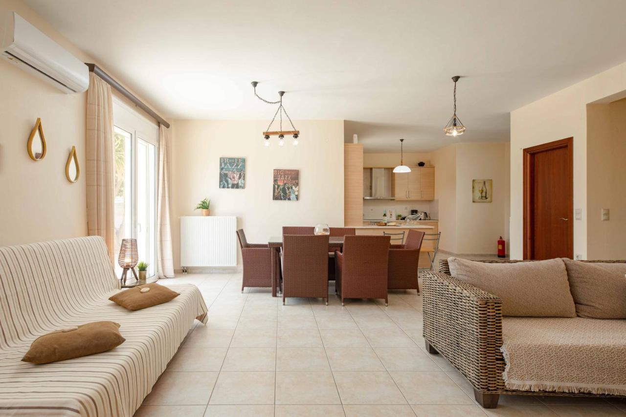 Villa Melenia For Family Holidays By The Beach 阿齐亚·佩拉加 外观 照片
